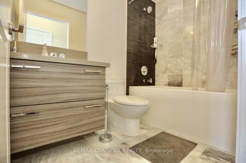 2504-33 Shore Breeze Drive, Toronto, ON - Indoor Photo Showing Bathroom