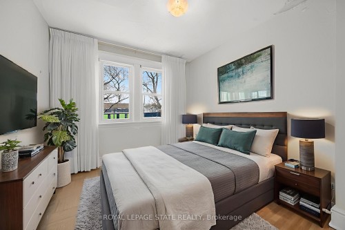250 Glendale Avenue N, Hamilton, ON - Indoor Photo Showing Bedroom