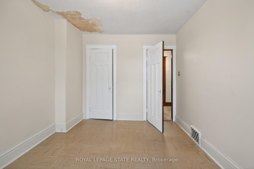 250 Glendale Avenue N, Hamilton, ON - Indoor Photo Showing Other Room