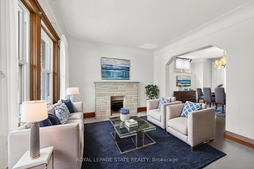 250 Glendale Avenue N, Hamilton, ON - Indoor Photo Showing Living Room With Fireplace