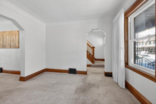 250 Glendale Avenue N, Hamilton, ON - Indoor Photo Showing Other Room