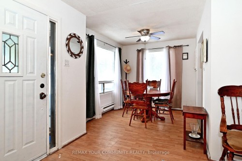 704 Hastings Avenue, Innisfil, ON - Indoor Photo Showing Dining Room