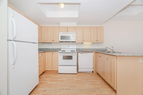 1605-135 James Street S, Hamilton, ON - Indoor Photo Showing Kitchen