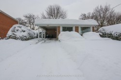 22 Bellbury Crescent  Toronto, ON M2J 2J8