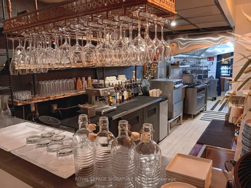 1316 Queen Street W, Toronto, ON 