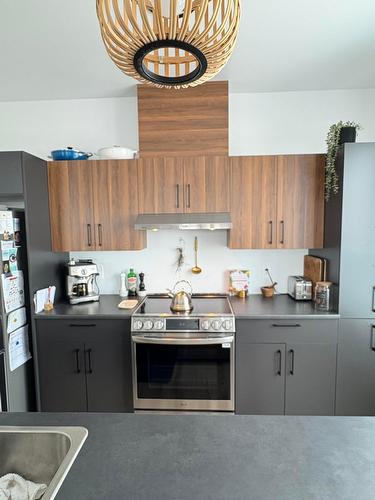 Kitchen - 401-85 Rue Janine-Sutto, Cowansville, QC - Indoor Photo Showing Kitchen