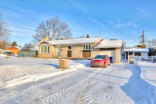 3824 Rue Nicole  Laval (Fabreville), QC H7P 1L1