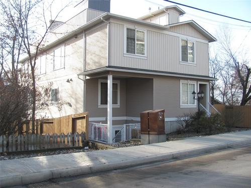 7-3804 32 Avenue  Vernon, BC V1T 2N3