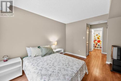 517 - 23 Lorraine Drive, Toronto, ON - Indoor Photo Showing Bedroom