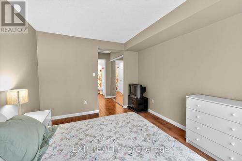 517 - 23 Lorraine Drive, Toronto, ON - Indoor Photo Showing Bedroom
