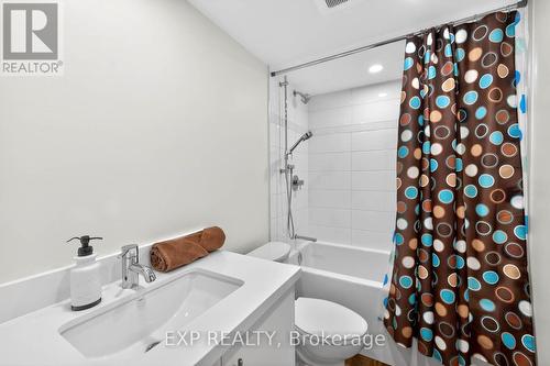 517 - 23 Lorraine Drive, Toronto, ON -  Photo Showing Bathroom