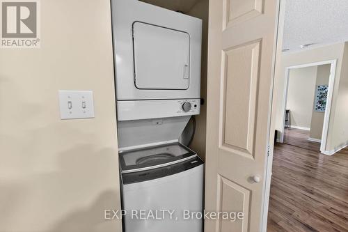 517 - 23 Lorraine Drive, Toronto, ON - Indoor Photo Showing Laundry Room