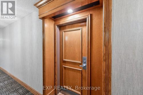 517 - 23 Lorraine Drive, Toronto, ON - Indoor Photo Showing Other Room