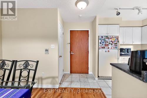 517 - 23 Lorraine Drive, Toronto, ON - Indoor Photo Showing Other Room