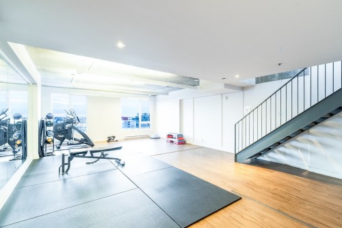 Exercise Room - 601B-5077 Rue Paré, Montréal (Côte-Des-Neiges/Notre-Dame-De-Grâce), QC - Indoor Photo Showing Gym Room