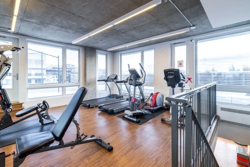 Exercise Room - 601B-5077 Rue Paré, Montréal (Côte-Des-Neiges/Notre-Dame-De-Grâce), QC - Indoor Photo Showing Gym Room
