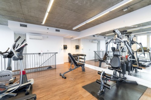 Exercise Room - 601B-5077 Rue Paré, Montréal (Côte-Des-Neiges/Notre-Dame-De-Grâce), QC - Indoor Photo Showing Gym Room