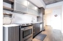 Kitchen - 601B-5077 Rue Paré, Montréal (Côte-Des-Neiges/Notre-Dame-De-Grâce), QC  - Indoor Photo Showing Kitchen With Upgraded Kitchen 