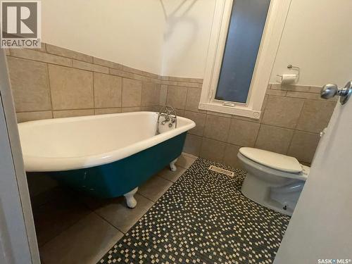 2172 Wallace Street, Regina, SK - Indoor Photo Showing Bathroom