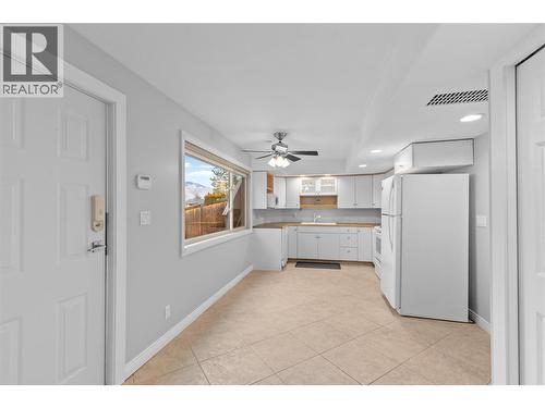 Entrance to in-law suite - 11609 Upper Summit Drive, Coldstream, BC - Indoor