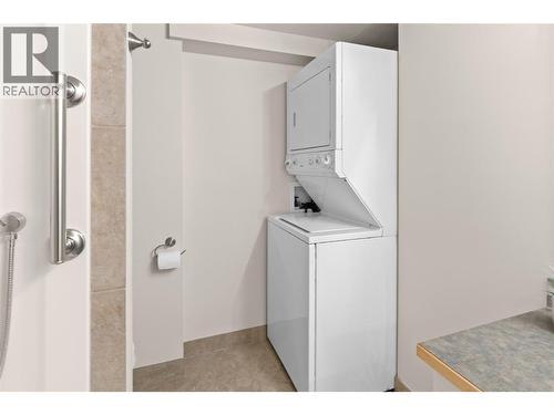 11609 Upper Summit Drive, Coldstream, BC - Indoor Photo Showing Laundry Room