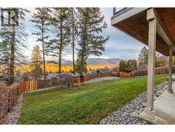 Views of the back yard - 