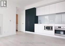 2803 - 33 HELENDALE AVENUE  Toronto, ON M4R 0A3