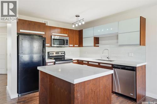 408 1303 Paton Crescent, Saskatoon, SK - Indoor Photo Showing Kitchen With Stainless Steel Kitchen With Double Sink
