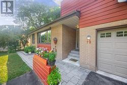 19 TALWOOD DRIVE  Toronto, ON M3B 2P4