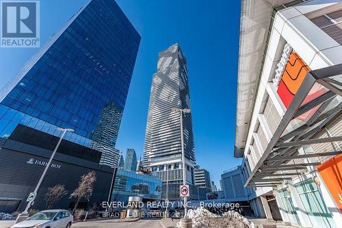 1108 - 138 DOWNES STREET  Toronto, ON M5E 0E4