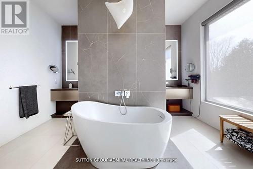 126 Wood Lane, Richmond Hill, ON - Indoor Photo Showing Bathroom