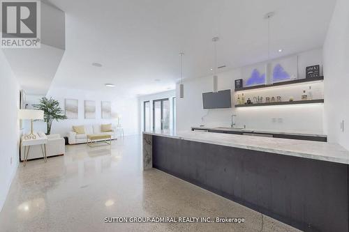 126 Wood Lane, Richmond Hill, ON - Indoor