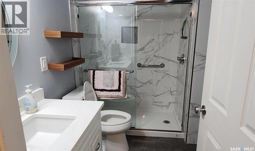 247 Blackburn Crescent, Saskatoon, SK - Indoor Photo Showing Bathroom