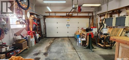 247 Blackburn Crescent, Saskatoon, SK - Indoor Photo Showing Garage