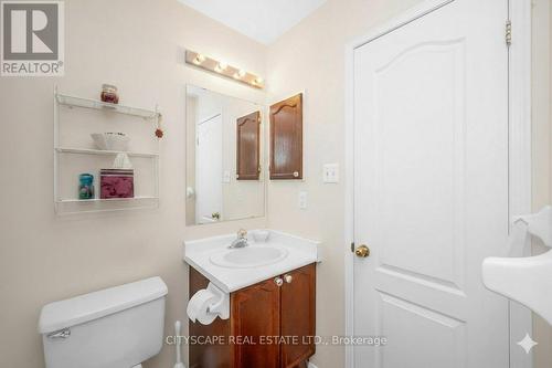 6121 Maple Gate Circle, Mississauga, ON - Indoor Photo Showing Bathroom