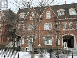 17 - 615 SHORELINE DRIVE  Mississauga, ON L5B 4K4