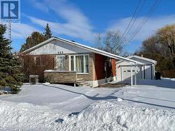 425 DOMINION STREET S  North Glengarry, ON K0C 1A0