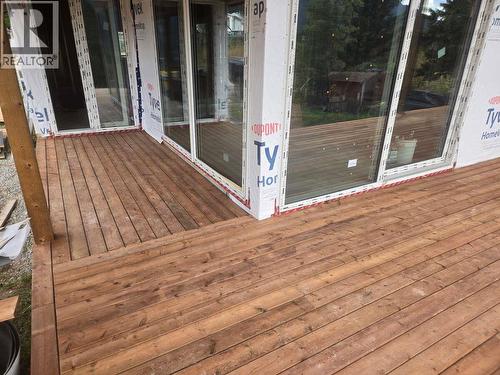 4764 Riverview Drive, Edgewater, BC - Outdoor With Exterior