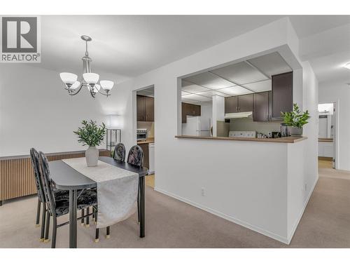 Dining Room / Kitchen - 1075 Bernard Avenue Unit# 308, Kelowna, BC - Indoor Photo Showing Dining Room
