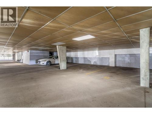 1075 Bernard Avenue Unit# 308, Kelowna, BC - Indoor Photo Showing Garage