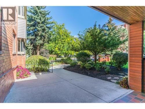 1075 Bernard Avenue Unit# 308, Kelowna, BC - Outdoor