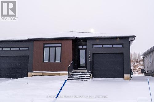 2286 Crewson Crescent, Cornwall, ON - Outdoor