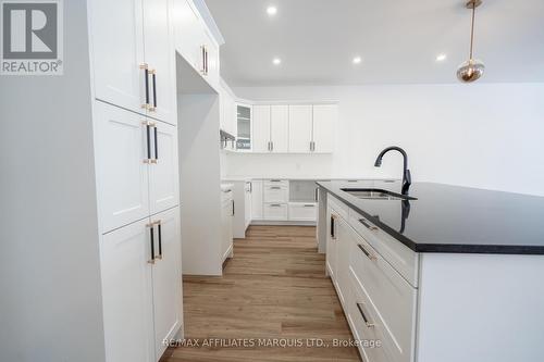 2286 Crewson Crescent, Cornwall, ON - Indoor Photo Showing Kitchen