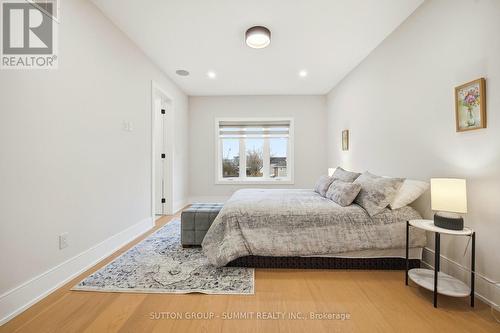 1228 Alexandra Avenue, Mississauga, ON - Indoor Photo Showing Bedroom