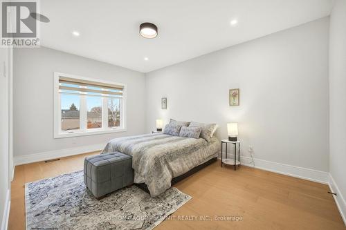 1228 Alexandra Avenue, Mississauga, ON - Indoor Photo Showing Bedroom