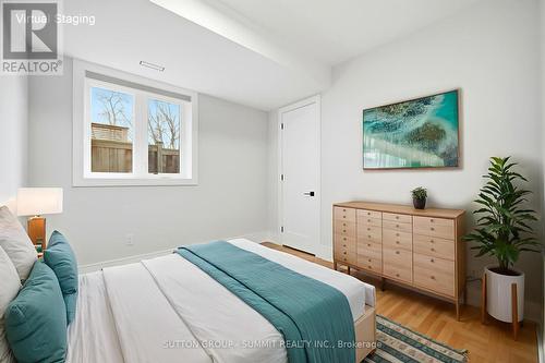 1228 Alexandra Avenue, Mississauga, ON - Indoor Photo Showing Bedroom