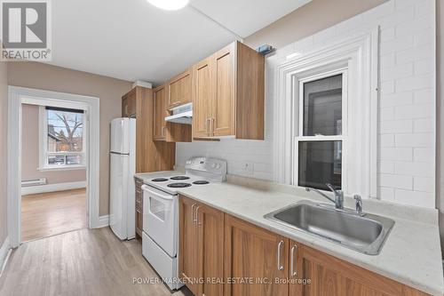 A&B - 684 Bronson Avenue, Ottawa, ON - Indoor Photo Showing Kitchen