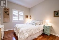 2nd bedroom main floor - 