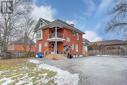 12 VINCENT STREET  Newmarket, ON L3Y 4G2