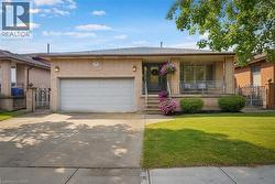 66 ELLINGTON Avenue  Stoney Creek, ON L8E 3T6